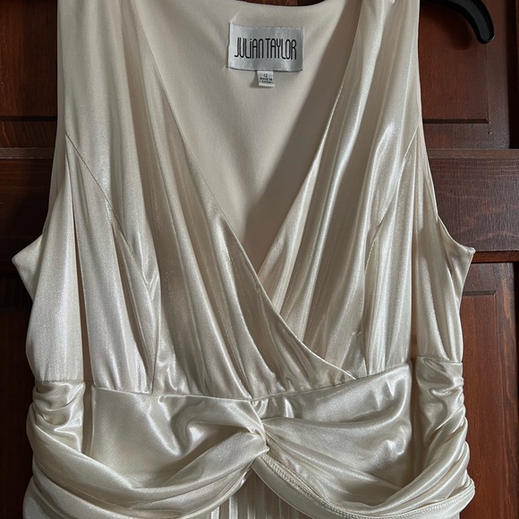 Julian Taylor sleeveless pleated Marilyn Monroe style dress - Picture 2 of 5